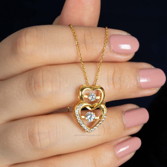 Mücevher Dünyası - 22 Ayar Taşlı Çift Kalpli Tasarım Altın Kolye - 4,91 Gr.