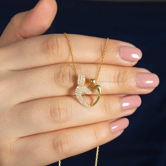 Mücevher Dünyası - 22 Ayar Taşlı Kalpli Çift Altın Kolye - 3,94 Gr.